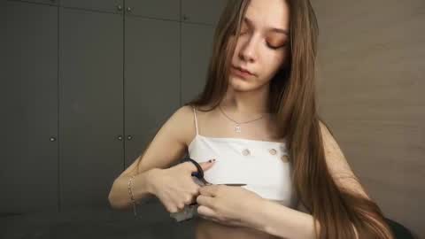Snapshot of tiny_bunny__ chatting on February 9, 9:06 pm Sofia online show from February 9, 9:06 pm