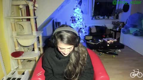 Tiny online show from December 20, 12:06 am