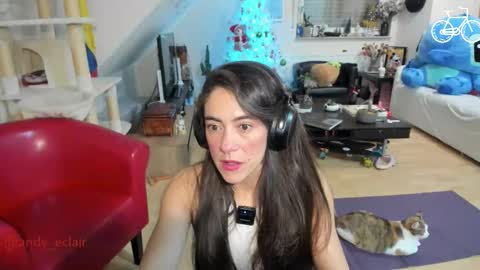 Tiny online show from December 3, 4:24 am