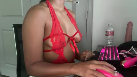 tinylittlebrownie online show from June 14, 10:45 pm