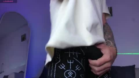 Luna  online show from January 18, 1:03 am