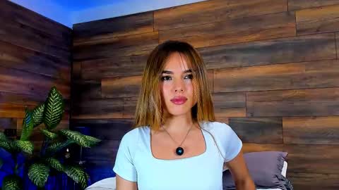 Instagram  tinyw0nder online show from October 17, 9:08 pm