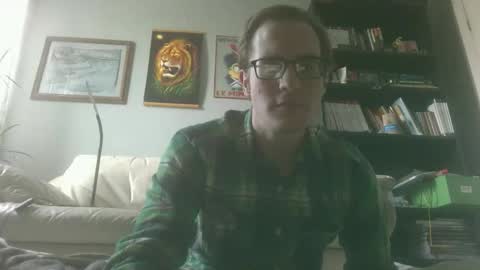 titlovercums online show from December 18, 4:02 pm