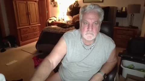 Snapshot of titsantats chatting on September 29, 3:27 am titsantats online show from September 29, 3:27 am