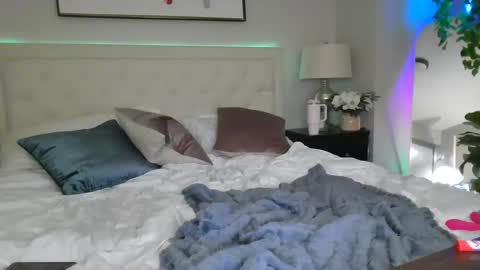 tittee mcgee online show from March 8, 12:44 am