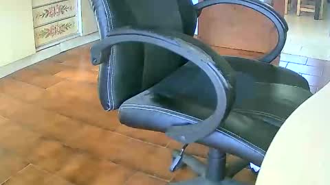 Tobiko online show from November 18, 3:37 pm