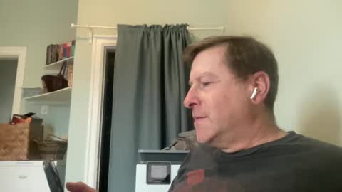 Joshua1983 online show from December 3, 9:28 pm