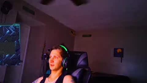 tokensarefun12801 online show from July 1, 12:19 am