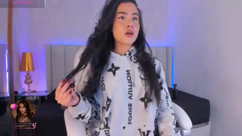    online show from January 5, 10:35 pm