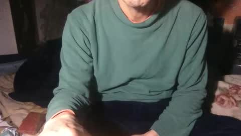 small man online show from November 16, 3:36 pm