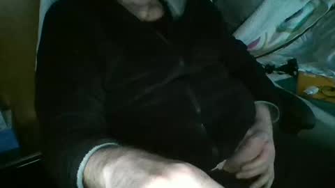 Snapshot of tolon408472 chatting on March 3, 4:47 pm tolon408472 online show from March 3, 4:47 pm