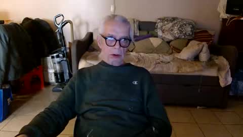 tom112292014 online show from February 25, 4:54 pm