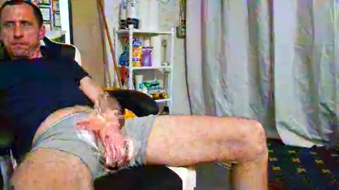 Tom online show from March 5, 3:32 pm