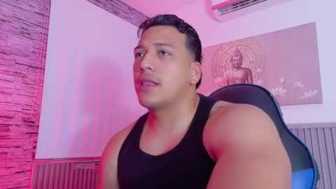 Tom muscle1 online show from March 16, 11:58 am