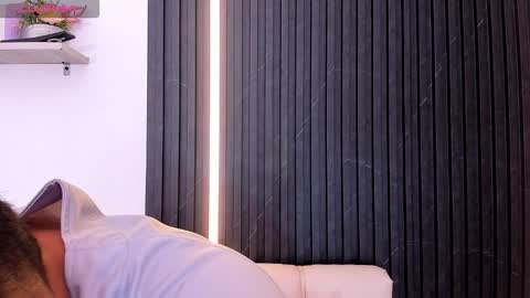 Snapshot of tom_muscle1 chatting on October 14, 11:57 am Tom muscle1 online show from October 14, 11:57 am