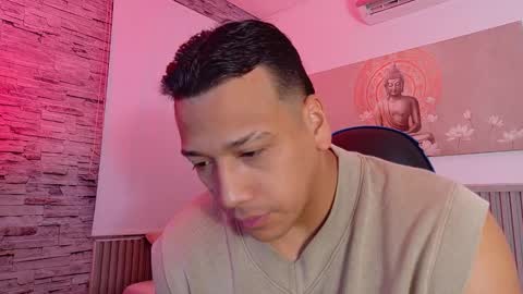 Tom muscle1 online show from December 15, 11:28 am