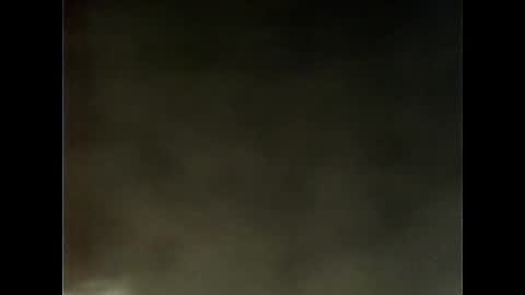 Snapshot of tomas0000 chatting on January 8, 5:27 am thomi online show from January 8, 5:27 am