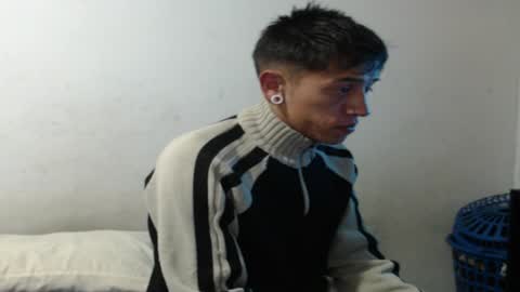 tomas_turbado_ online show from April 7, 6:37 am