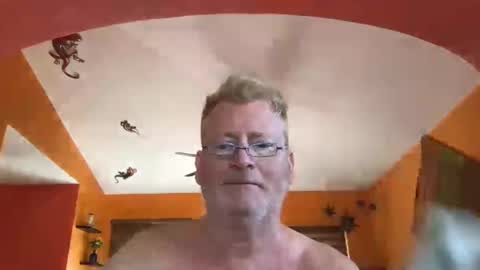 Hola online show from August 4, 4:36 pm