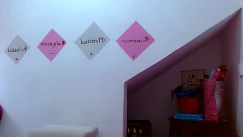 Snapshot of tomboyblue chatting on October 19, 4:55 pm Blue online show from October 19, 4:55 pm