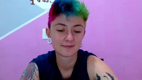 Snapshot of tomboyblue chatting on September 13, 8:55 pm Blue online show from September 13, 8:55 pm