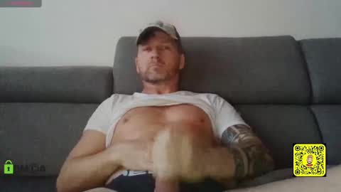 TOM online show from March 11, 1:23 pm