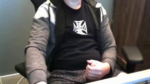 tomin3m online show from October 19, 8:02 pm