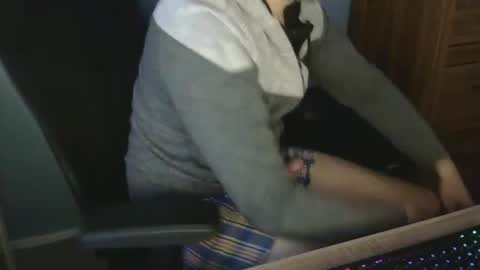 tomin3m online show from March 25, 5:09 pm