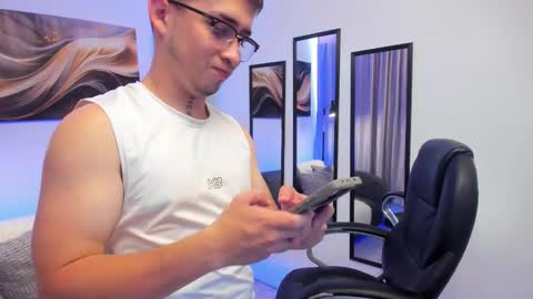 tommas_johnson online show from March 31, 4:40 pm