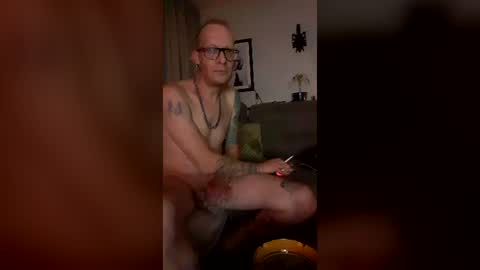 tommiecum81 online show from June 15, 12:46 am