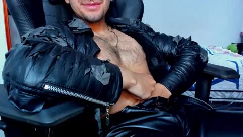 Twitter BreddTommy IG tommy bredd online show from September 29, 9:14 pm