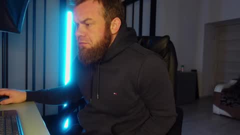  tommy burnzzz  online show from March 5, 2:36 am