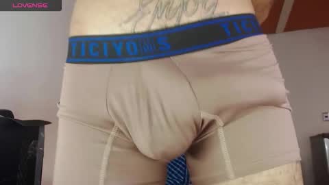   Thomas    online show from February 3, 1:57 am