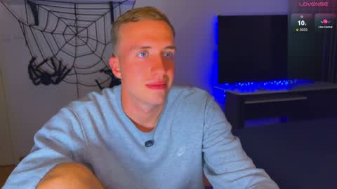 Tommy online show from December 8, 11:14 am