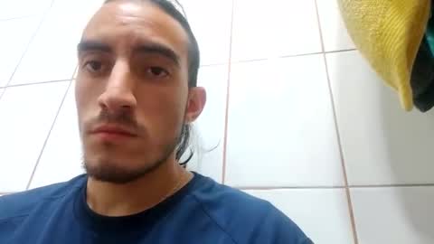 Snapshot of tommypv20 chatting on December 8, 4:33 am Tommy online show from December 8, 4:33 am