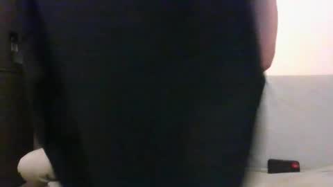 Snapshot of tommyy19901 chatting on February 7, 5:51 pm tommyy19901 online show from February 7, 5:51 pm