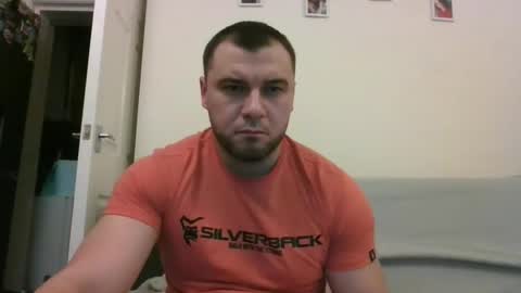 Snapshot of tommyy19901 chatting on December 6, 8:01 pm tommyy19901 online show from December 6, 8:01 pm