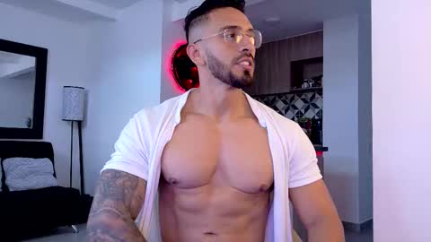 tony muscle1 online show from October 27, 9:59 pm