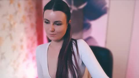 Elizabeth online show from March 4, 4:20 pm