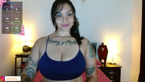 Snapshot of toothyy chatting on October 3, 12:42 am toothyy online show from October 3, 12:42 am