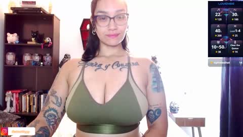Snapshot of toothyy chatting on February 26, 3:54 pm toothyy online show from February 26, 3:54 pm