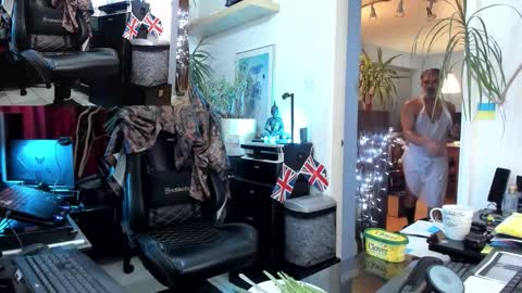 topalphaboss online show from October 31, 4:46 am