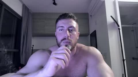 Snapshot of toro_arrapato chatting on January 19, 2:47 am toro_arrapato online show from January 19, 2:47 am