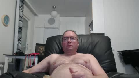 tosimies69 online show from January 18, 4:31 pm