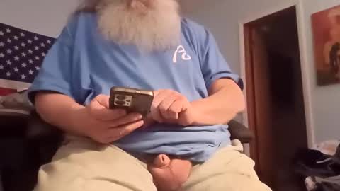 totallyawesome_65 online show from April 9, 5:55 am