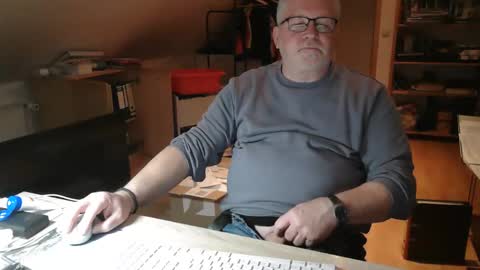Snapshot of toto758 chatting on October 9, 9:09 pm toto758 online show from October 9, 9:09 pm