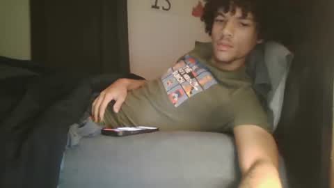 Snapshot of totxxx335 chatting on October 2, 5:39 am totxxx335 online show from October 2, 5:39 am