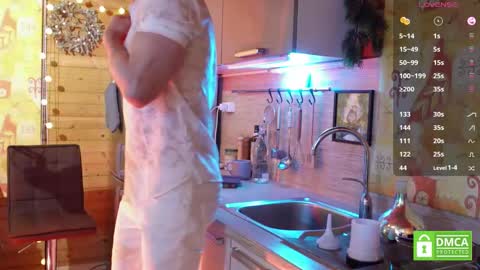 Snapshot of touch_of_eros chatting on December 4, 6:05 am Paul online show from December 4, 6:05 am