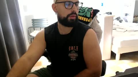 Aaron online show from June 15, 3:48 pm