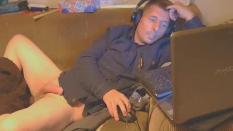 Toyboy online show from October 16, 3:33 pm